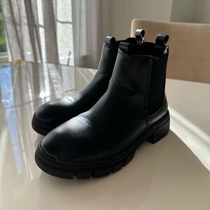 Girls chunky Chelsea boots